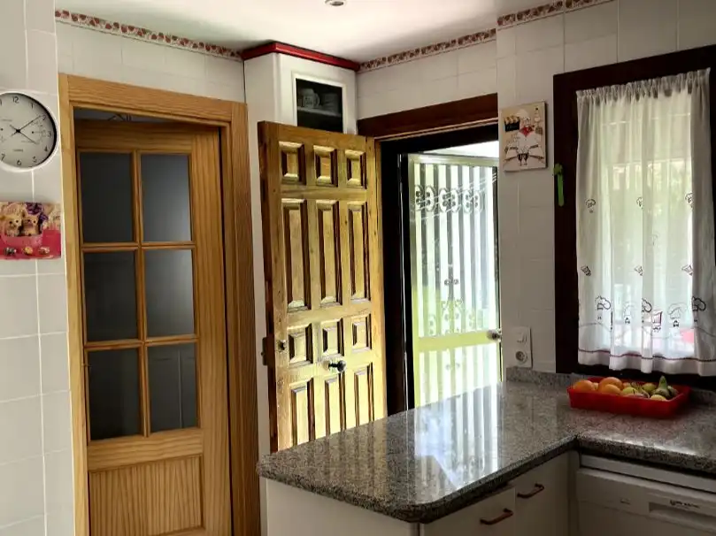 Piso en venta en Camino Alto de Toledo, 27, Olías del Rey Cocina de Piso en venta en Olías del Rey con Aire acondicionado, Calefacción y Jardín privado