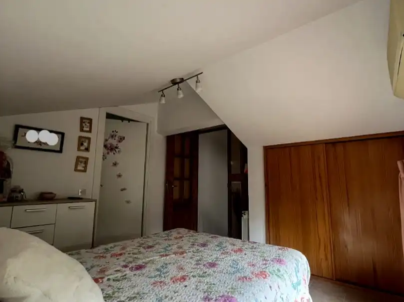 Piso en venta en Camino Alto de Toledo, 27, Olías del Rey Habitación de Piso en venta en Olías del Rey con Aire acondicionado, Calefacción y Jardín privado
