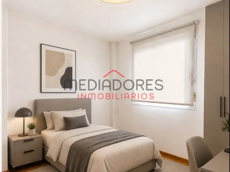 Pis en venda a Calle José Zorrilla, 10, Ensanche Dormitori de Pis en venda en Alcalá de Henares amb Aire condicionat, Calefacció i Jardí privat