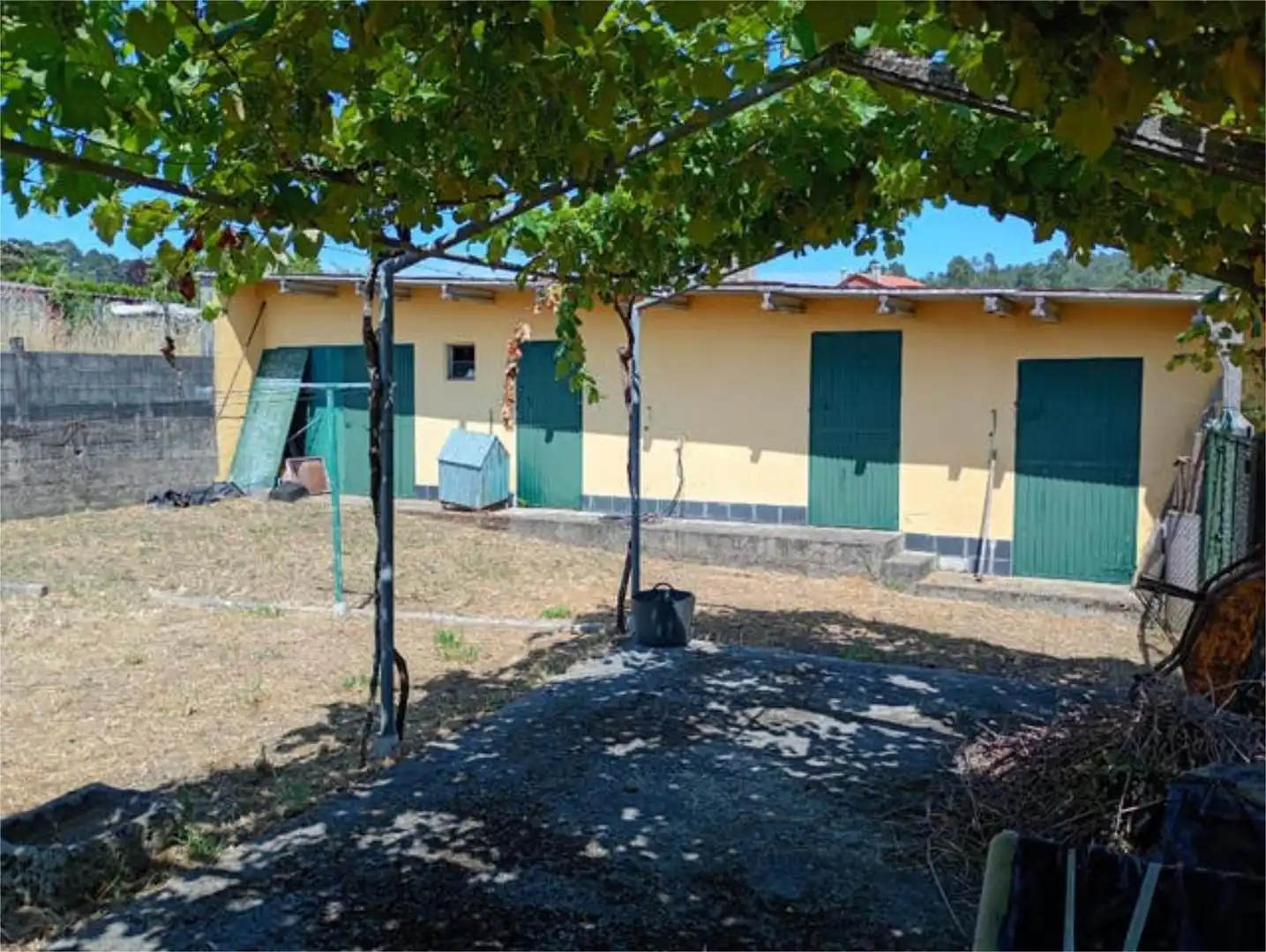 Detached homes for sale in Parroquias de Santiago Exterior view of Detached homes for sale in Santiago de Compostela with Heating, Private garden and Furnished