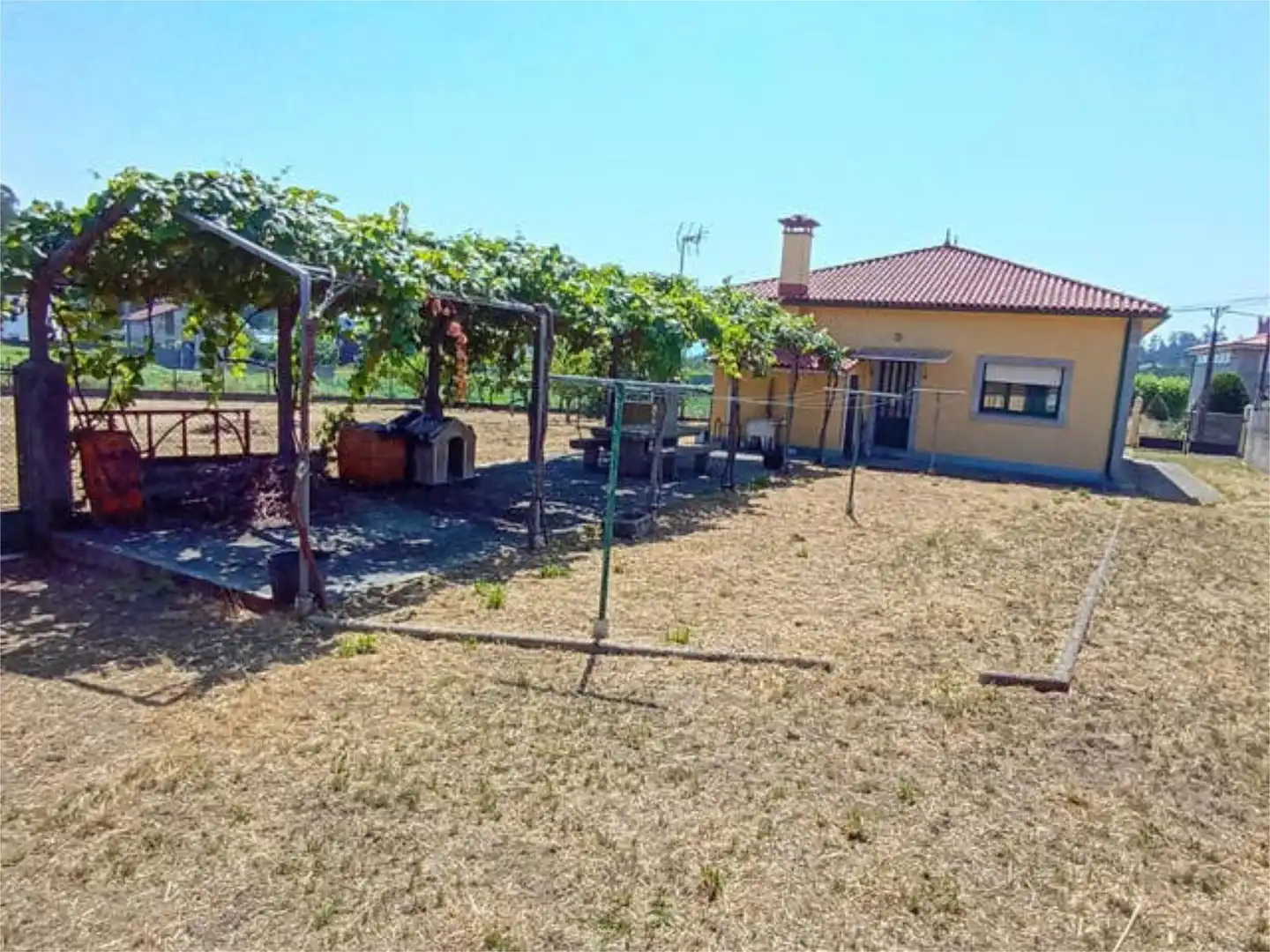 Detached homes for sale in Parroquias de Santiago Detached homes for sale in Santiago de Compostela with Heating, Private garden and Furnished