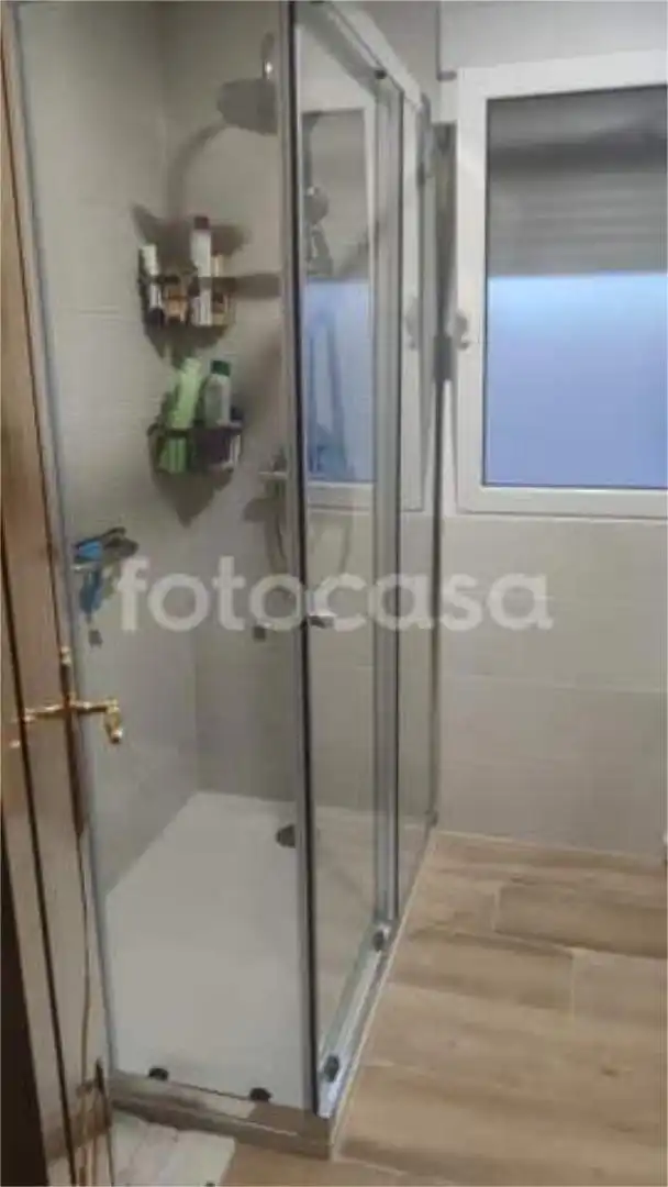 Piso de alquiler en Isla Chica Baño de Piso de alquiler en Huelva con Trastero