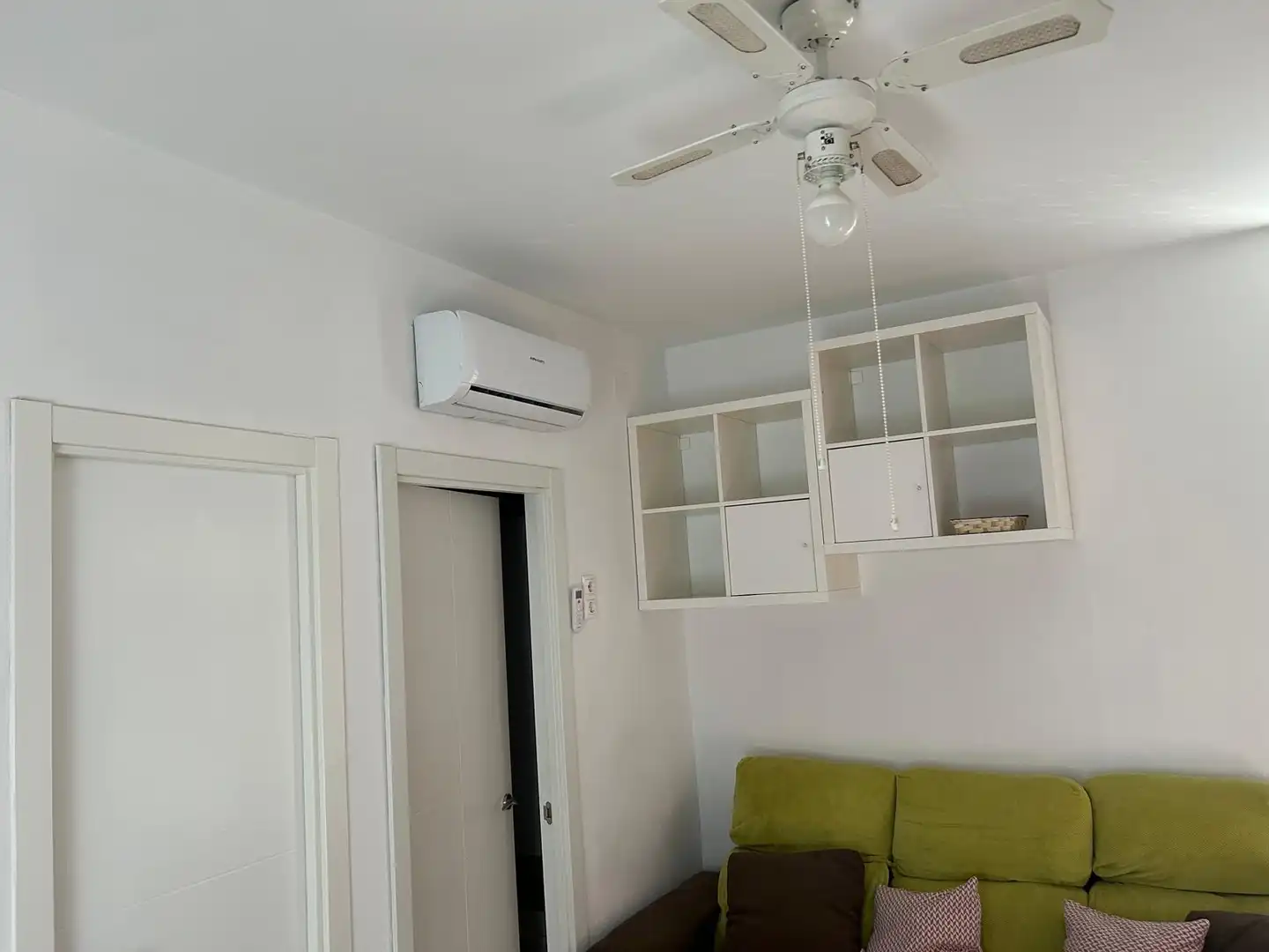 Wohnzimmer von Wohnungen zur Miete in Olivares mit Klimaanlage und Möbliert