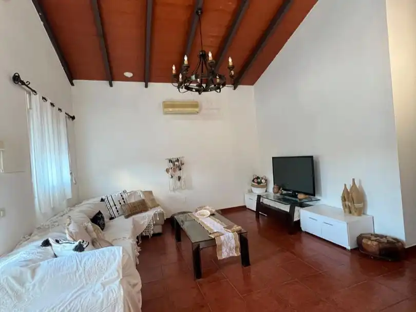 Piso en venta en Calle Hebe, 3, Coín Sala de estar de Piso en venta en Coín con Terraza y Piscina