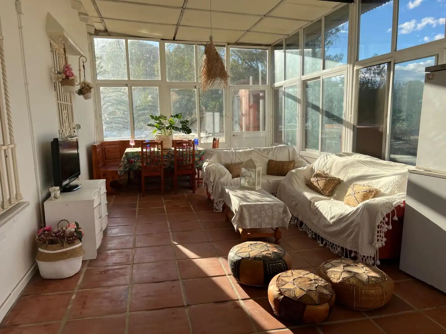 Piso en venta en Calle Hebe, 3, Coín Sala de estar de Piso en venta en Coín con Terraza y Piscina