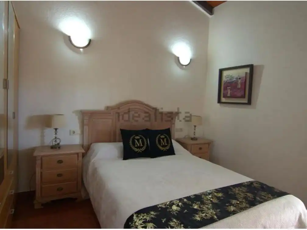Piso en venta en Calle Hebe, 3, Coín Habitación de Piso en venta en Coín con Terraza y Piscina