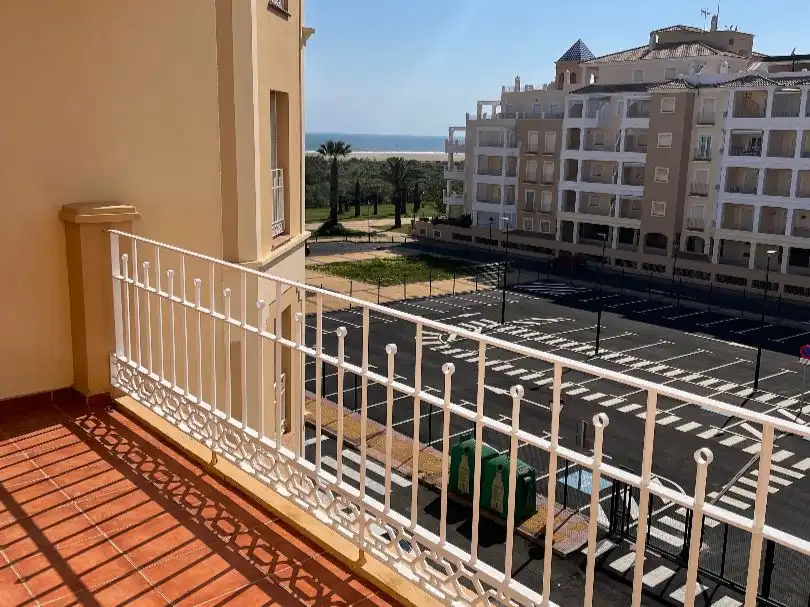 Piso de alquiler en Calle Chaveta, 28d, Ayamonte Vista exterior de Piso de alquiler en Ayamonte con Aire acondicionado, Terraza y Piscina