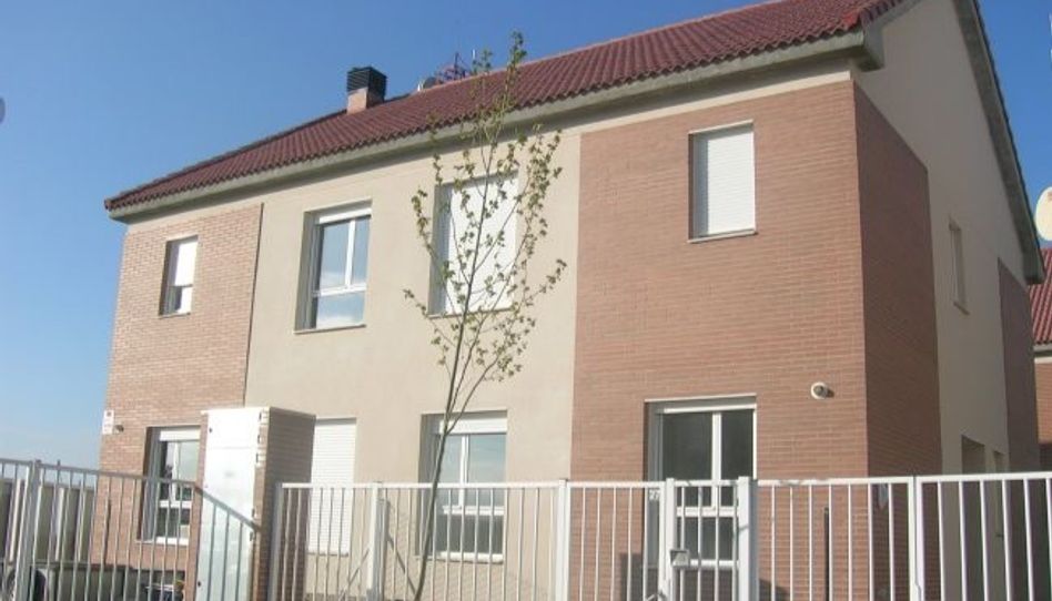 Casa o chalet en venta en Calle Don Quijote de la Mancha, 19, La Muela, Zaragoza - imagen 1 Foto 1 de Casa o chalet en venta en Calle Don Quijote de la Mancha, 19, La Muela, Zaragoza