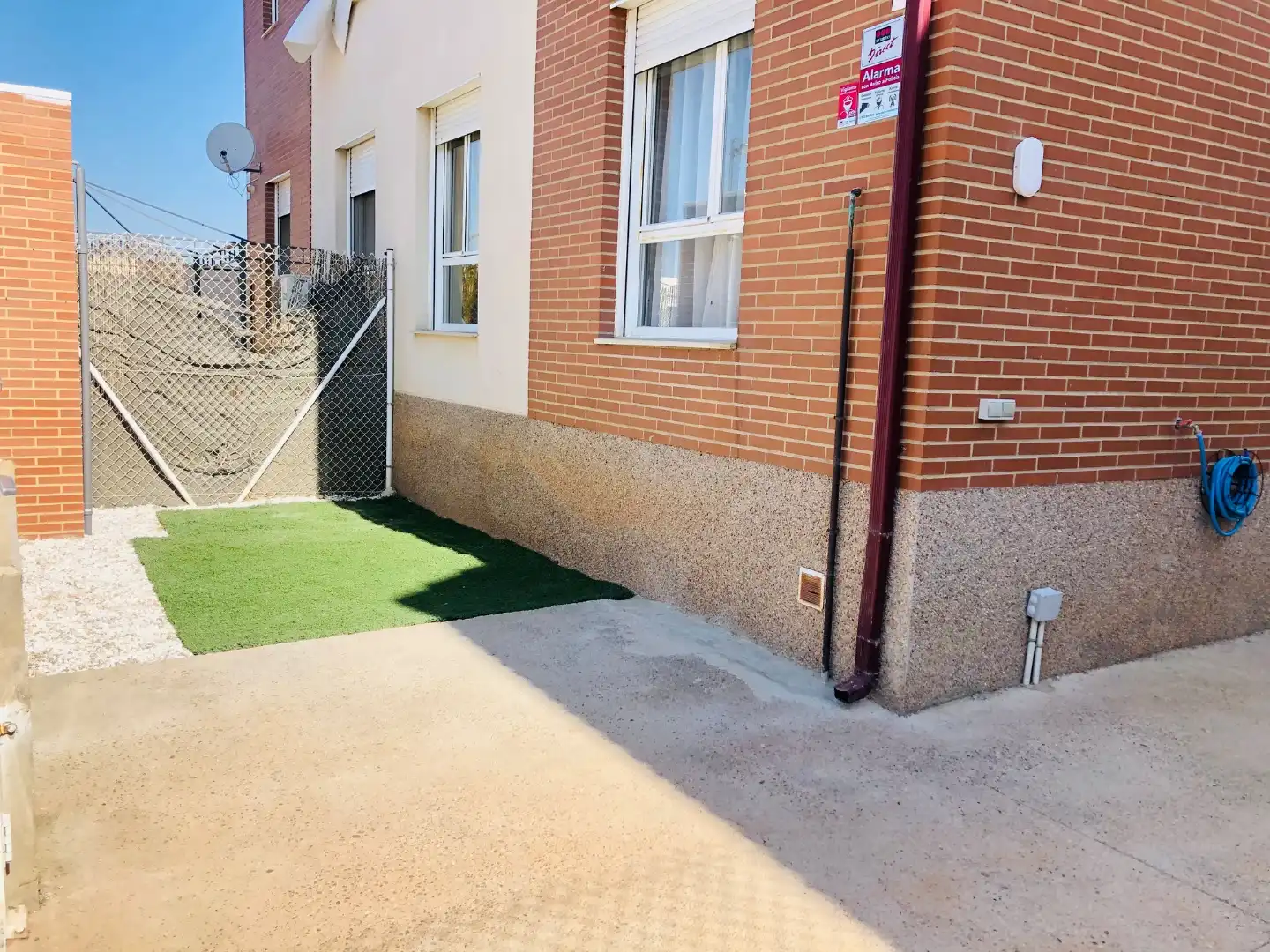 Casa o chalet en venta en Calle Don Quijote de la Mancha, 19, La Muela Parking de Casa o chalet en venta en La Muela con Terraza