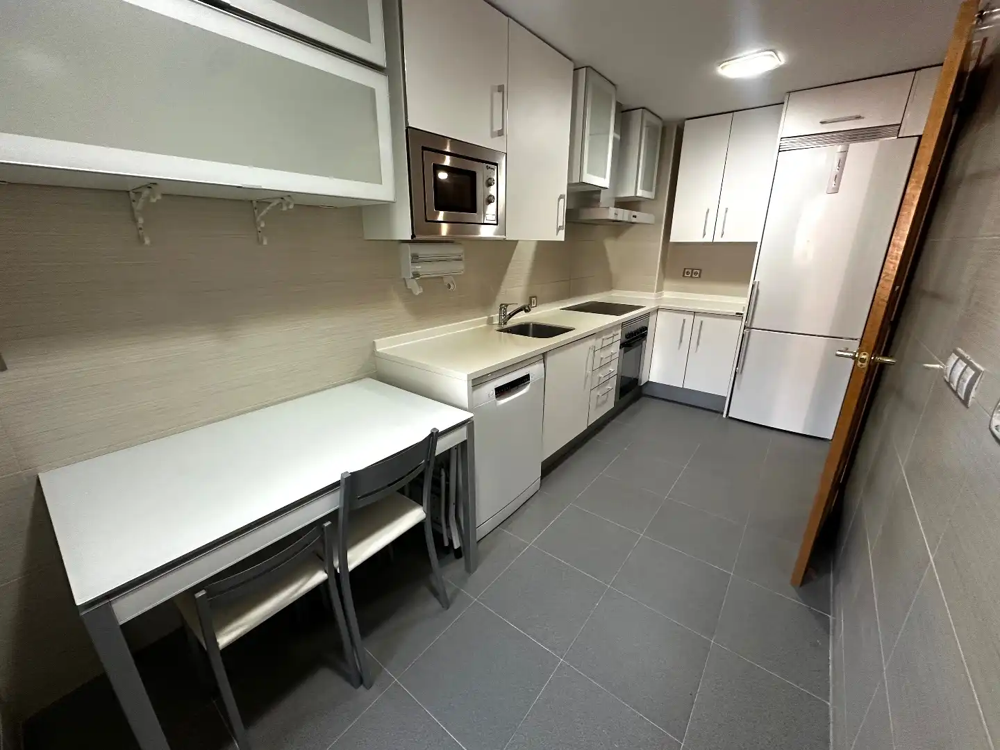 Piso en venta en Calle Concha Laos, 1, Montecillo Cocina de Piso en venta en Las Rozas de Madrid con Aire acondicionado, Calefacción y Parquet