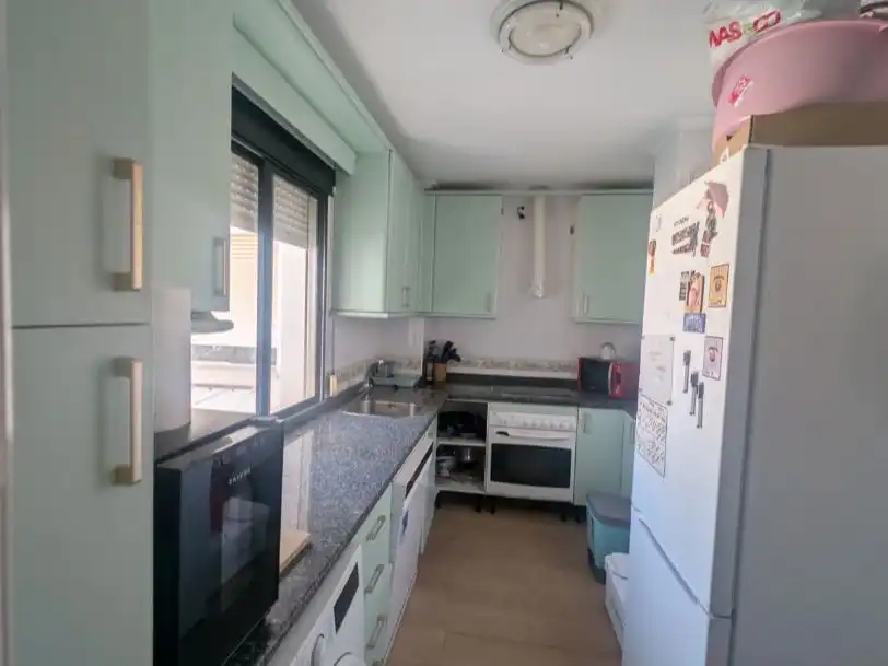 Piso en venta en Calle Calvià, 1, Centro - Barriada Mallorca Cocina de Piso en venta en Camas con Aire acondicionado, Calefacción y Parquet