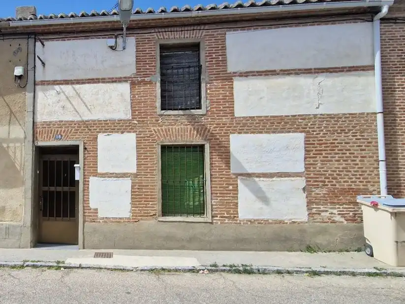 Casa adosada en venda a Calle Mayor, 20, Paradinas de San Juan Vista exterior de Casa adosada en venda en Paradinas de San Juan