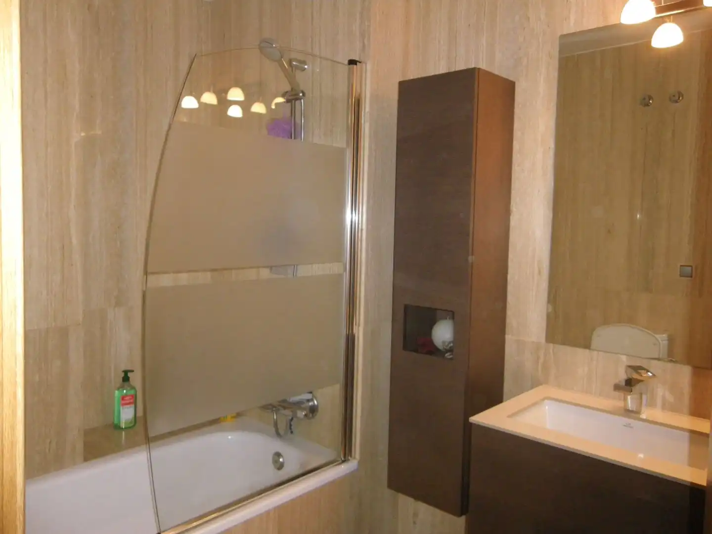 Bathroom of Flat for rent in Córdoba  with Air Conditioner, Heating and Private garden