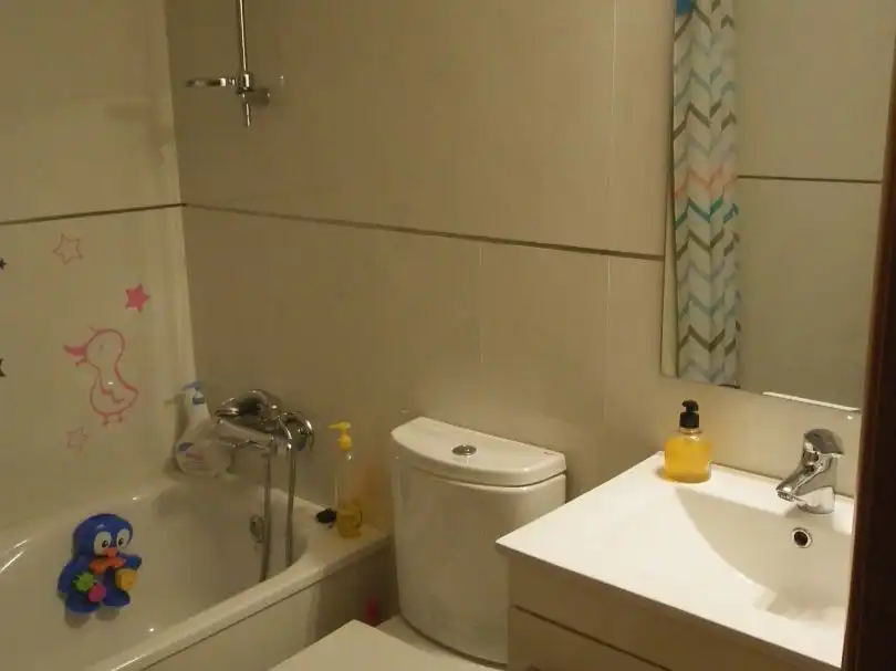 Bathroom of Flat for rent in Córdoba  with Air Conditioner, Heating and Private garden