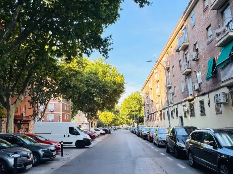 Pis en venda a Calle de Valdecanillas, 68, Simancas Vista exterior de Pis en venda en Madrid amb Aire condicionat, Calefacció i Parquet