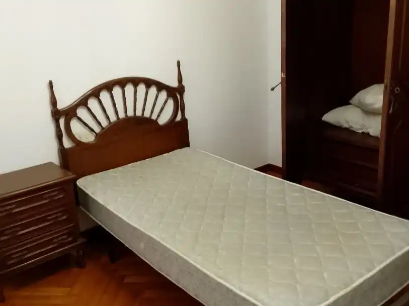 Bedroom of Flat for rent in Vigo 