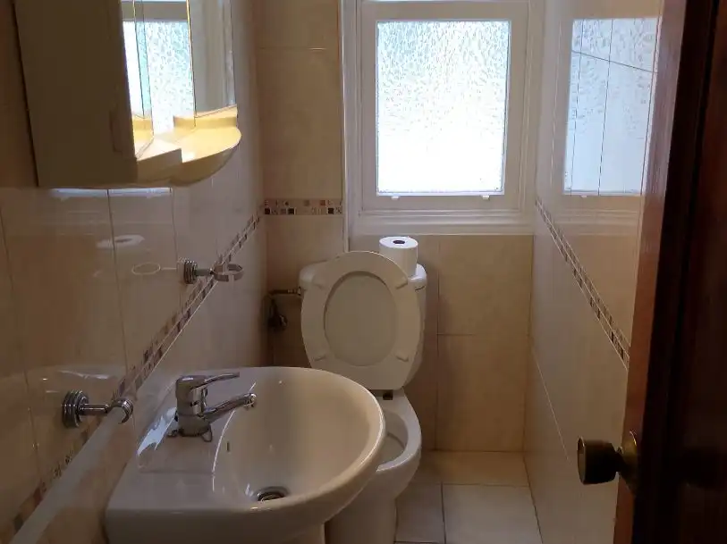 Bathroom of Flat for rent in Vigo 