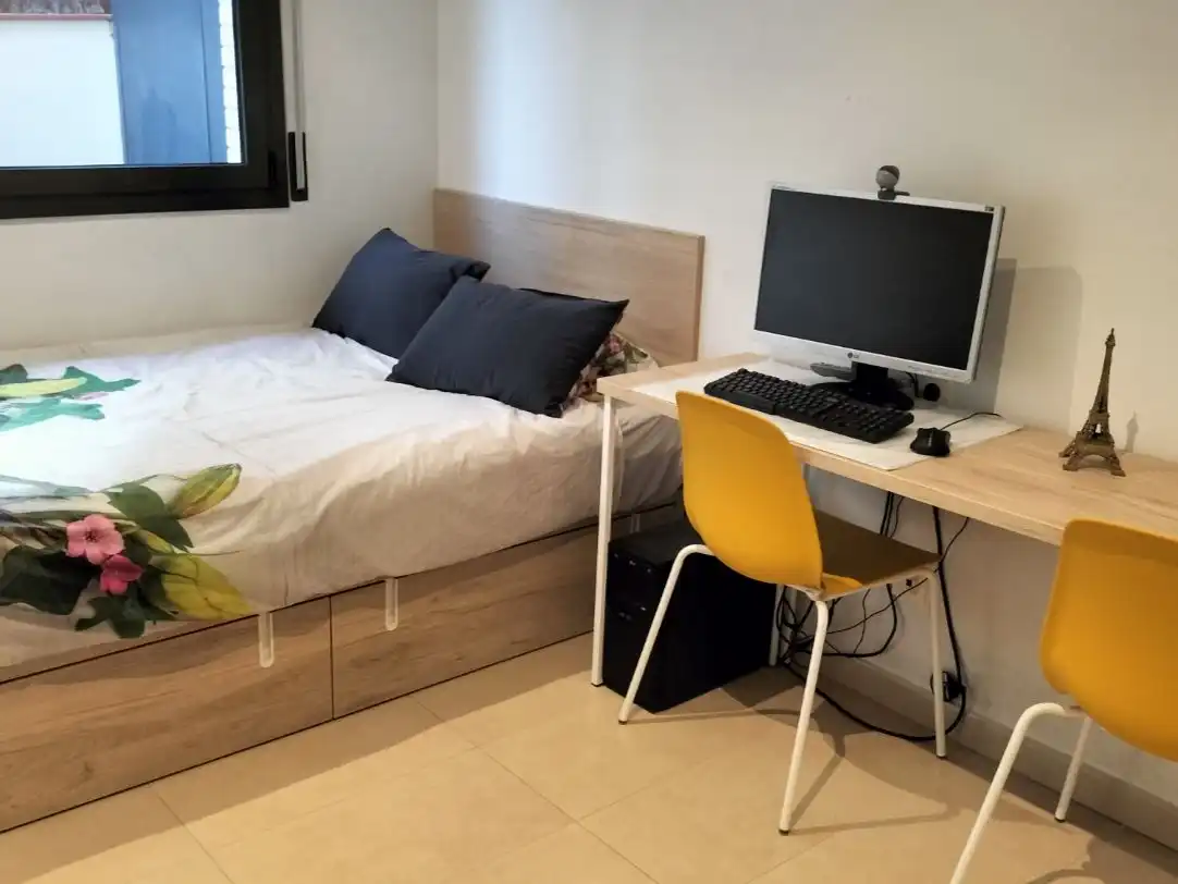 Flat for rent in Plaça D'ocata, 1, El Masnou Bedroom of Flat for rent in El Masnou with Air Conditioner and Swimming Pool