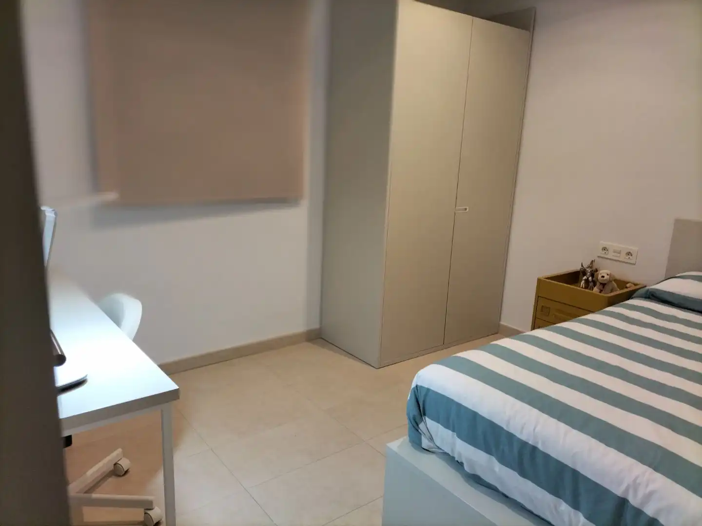 Flat for rent in Plaça D'ocata, 1, El Masnou Bedroom of Flat for rent in El Masnou with Air Conditioner and Swimming Pool