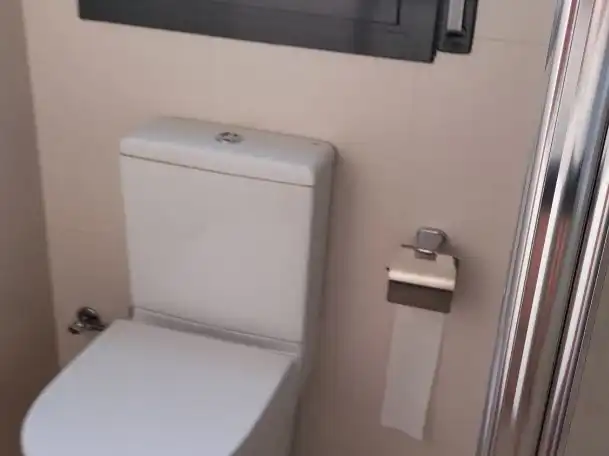 Flat for rent in Plaça D'ocata, 1, El Masnou Bathroom of Flat for rent in El Masnou with Air Conditioner and Swimming Pool