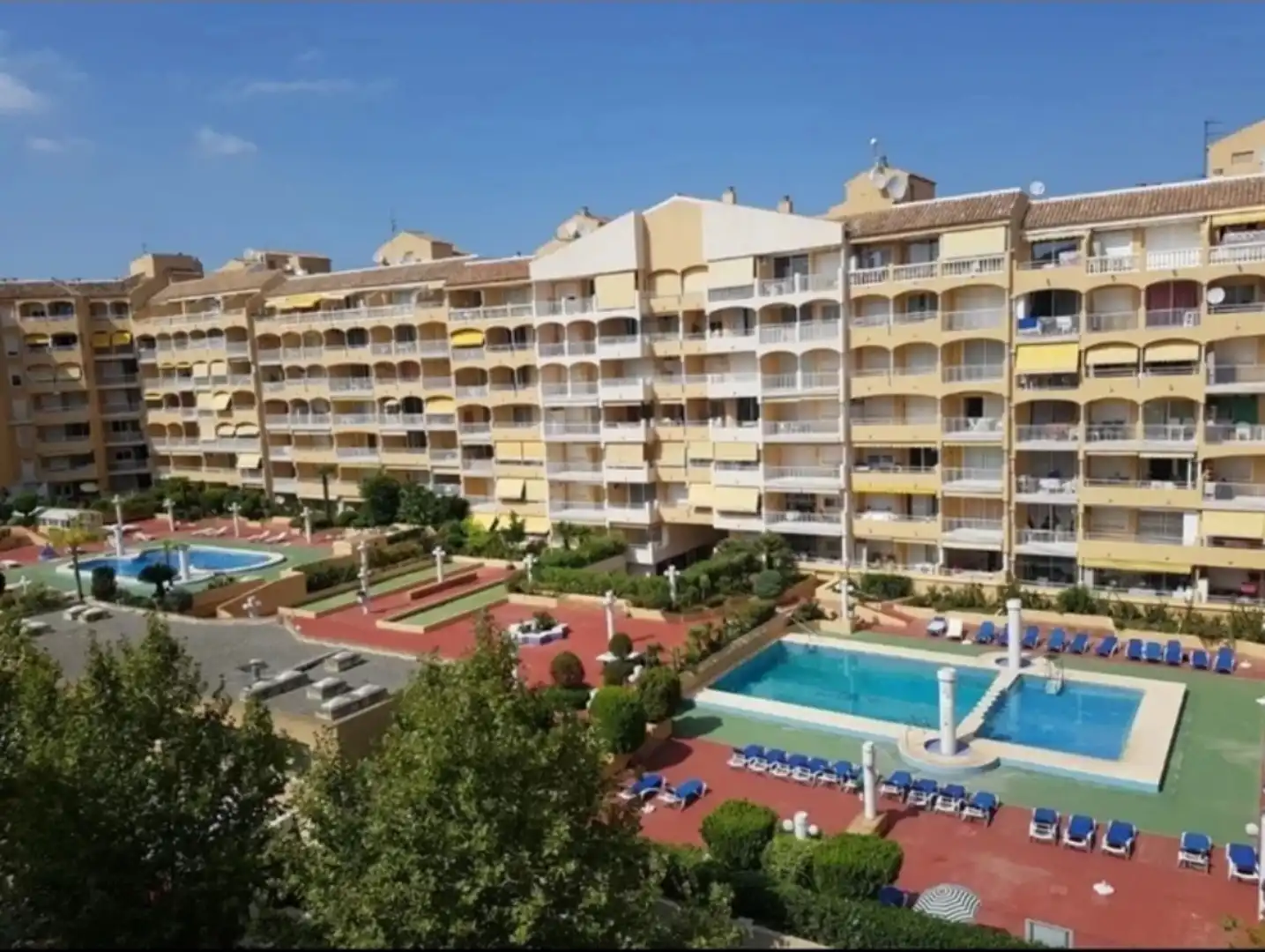 Vista exterior de Pis en venda en Calpe / Calp amb Aire condicionat, Calefacció i Terrassa