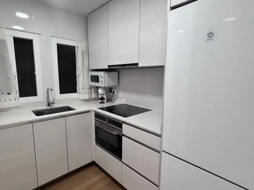 Wohnung zum Verkauf in Carrer de Sant Bonaventura, 4, La Llagosta Küche von Wohnung zum Verkauf in La Llagosta mit Klimaanlage, Heizung und Parkett