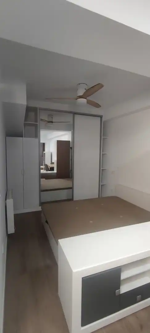 Pis de lloguer a Calle de Eduardo Marquina, 35, Comillas Dormitori de Pis de lloguer en Madrid amb Calefacció i Moblat