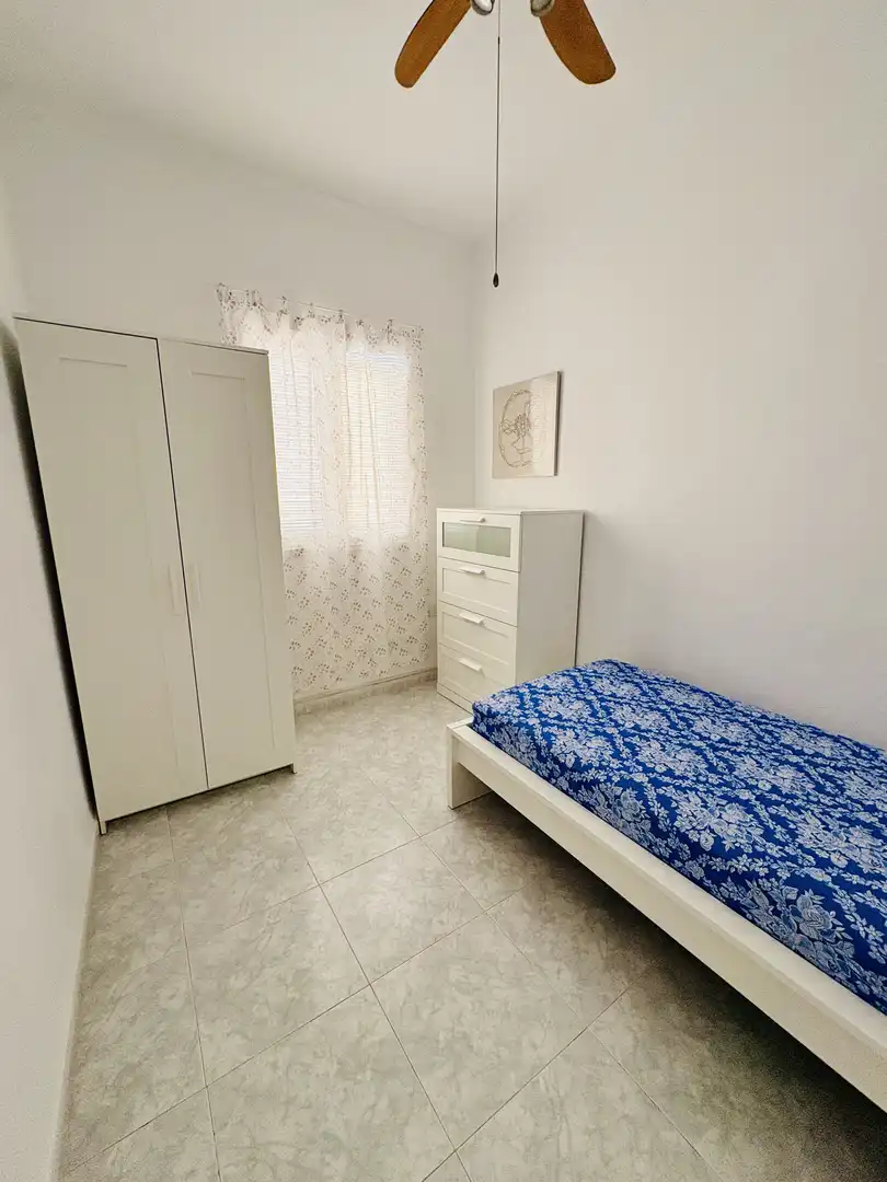 Pis de lloguer a Calle Enrique de Anaga, 33, La Salud Dormitori de Pis de lloguer en Santa Cruz de Tenerife amb Moblat