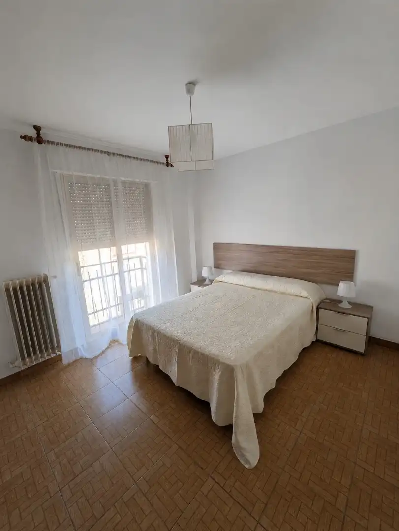 Piso de alquiler en Calle Tintes, 3, Horcajo de Santiago Habitación de Piso de alquiler en Horcajo de Santiago con Aire acondicionado, Calefacción y Jardín privado