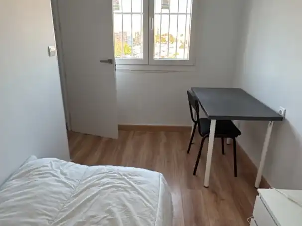 Flat for rent in Avenida Juan XXIII, 6, La Princesa Bedroom of Flat for rent in Málaga with Air Conditioner and Furnished