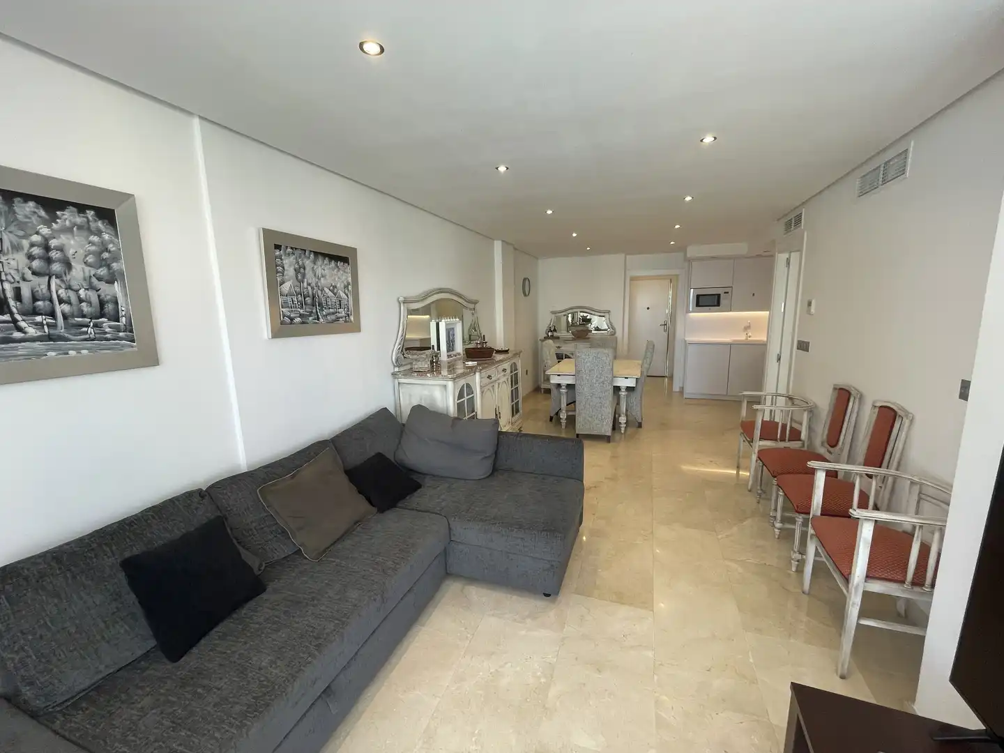 Wohnung zur Miete in Calle del Trópico, 3, La Carihuela - Los Nidos Wohnzimmer von Wohnung zur Miete in Torremolinos mit Klimaanlage, Heizung und Privatgarten