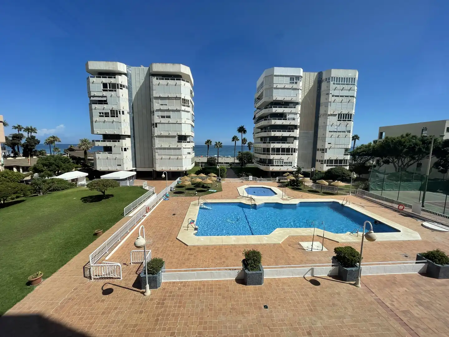 Wohnung zur Miete in Calle del Trópico, 3, La Carihuela - Los Nidos Schwimmbecken von Wohnung zur Miete in Torremolinos mit Klimaanlage, Heizung und Privatgarten