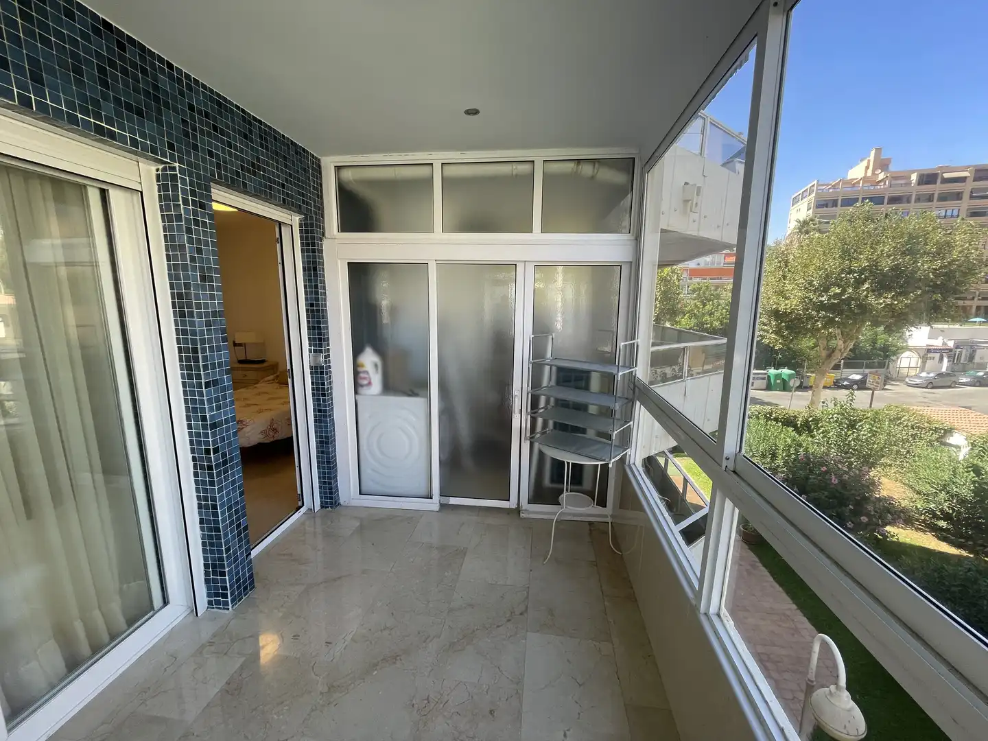 Wohnung zur Miete in Calle del Trópico, 3, La Carihuela - Los Nidos Terrasse von Wohnung zur Miete in Torremolinos mit Klimaanlage, Heizung und Privatgarten