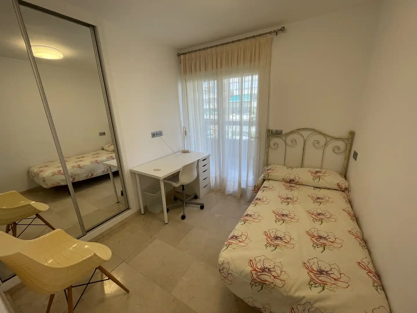 Wohnung zur Miete in Calle del Trópico, 3, La Carihuela - Los Nidos Schlafzimmer von Wohnung zur Miete in Torremolinos mit Klimaanlage, Heizung und Privatgarten