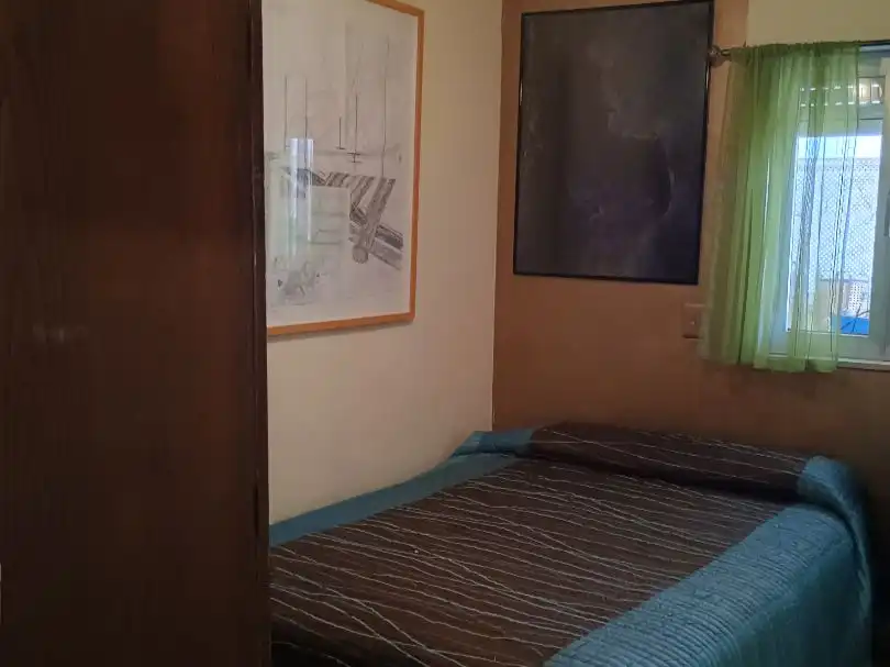 Casa adosada en venda a Rúa Caleras, 9, O Barco de Valdeorras Dormitori de Casa adosada en venda en O Barco de Valdeorras amb Terrassa, Traster i Balcó