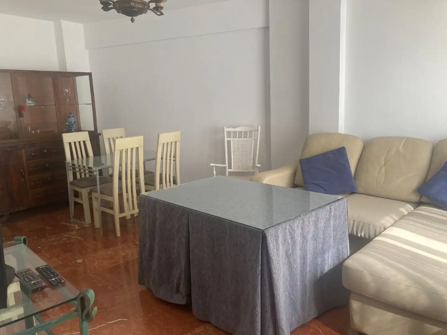 Flat for rent in Paseo de la Victoria, 1, Zona Centro Dining room of Flat for rent in Córdoba with Air Conditioner, Heating and Furnished