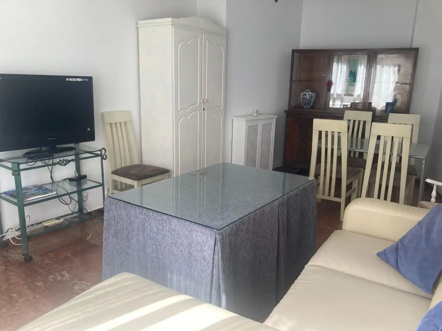 Flat for rent in Paseo de la Victoria, 1, Zona Centro Dining room of Flat for rent in Córdoba with Air Conditioner, Heating and Furnished