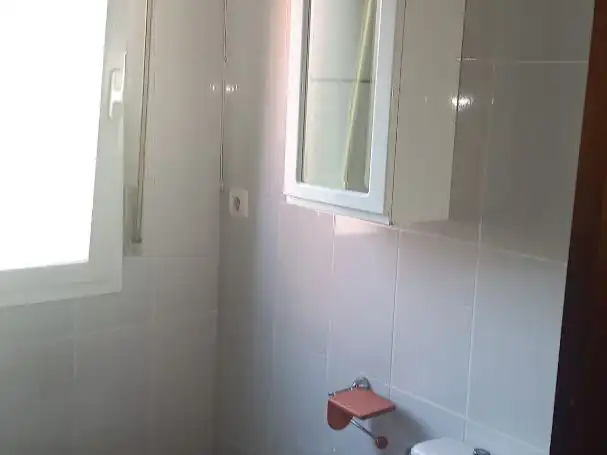 Flat for rent in Jose Domingo de Olarte Kalea, 10, Sansomendi Bathroom of Flat for rent in Vitoria - Gasteiz with Heating, Parquet flooring and Terrace