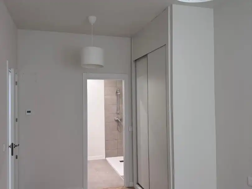 Flat for rent in Calle Honda, 10, Centro Bathroom of Flat for rent in Fuenlabrada with Storage room and Video intercom