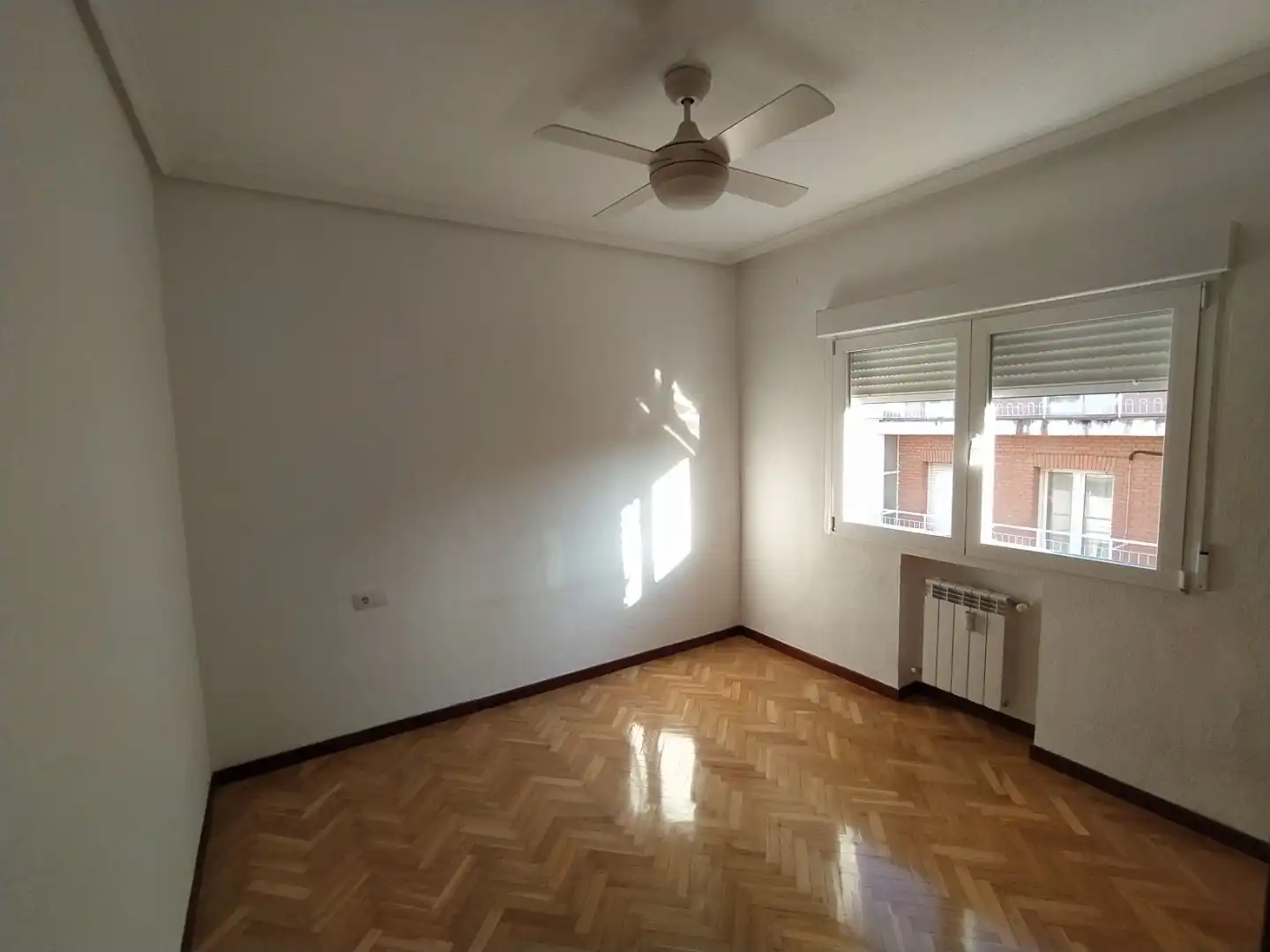 Flat for rent in Calle de Canillas, 38, Prosperidad Bedroom of Flat for rent in Madrid Capital with Air Conditioner and Terrace