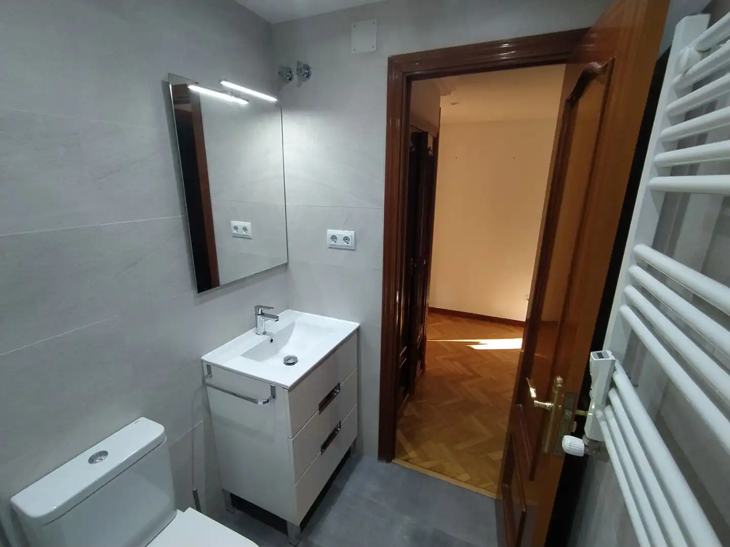 Flat for rent in Calle de Canillas, 38, Prosperidad Bathroom of Flat for rent in Madrid Capital with Air Conditioner and Terrace