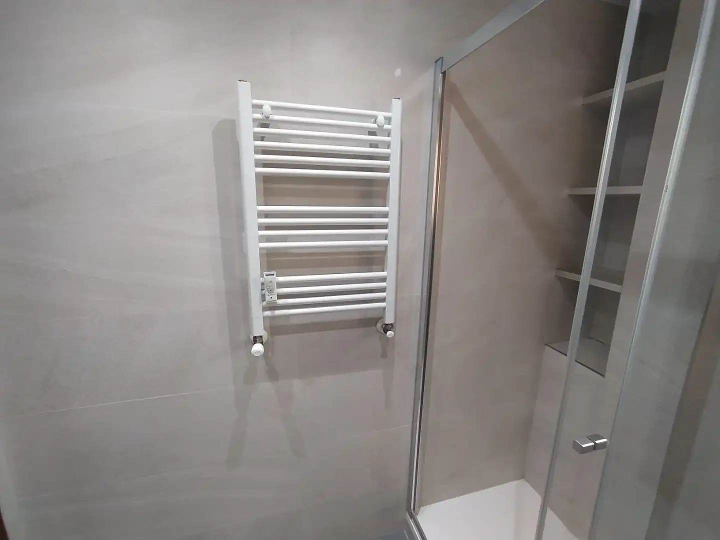 Flat for rent in Calle de Canillas, 38, Prosperidad Bathroom of Flat for rent in Madrid Capital with Air Conditioner and Terrace