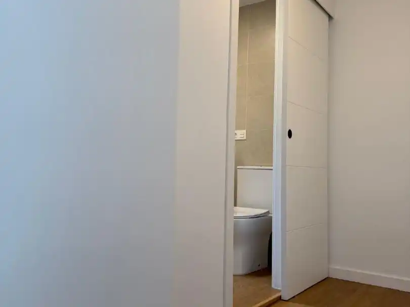 Flat for sale in Calle de la Amistad, Versalles Bathroom of Flat for sale in Avilés with Heating
