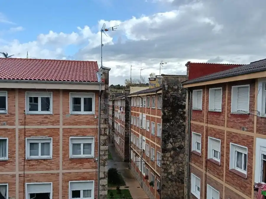 Flat for sale in Calle de la Amistad, Versalles Exterior view of Flat for sale in Avilés with Heating