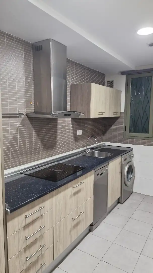 3-bed in Córdoba in Calle Pintora Nuha al Radi, Córdoba, 14011 · Córdoba
