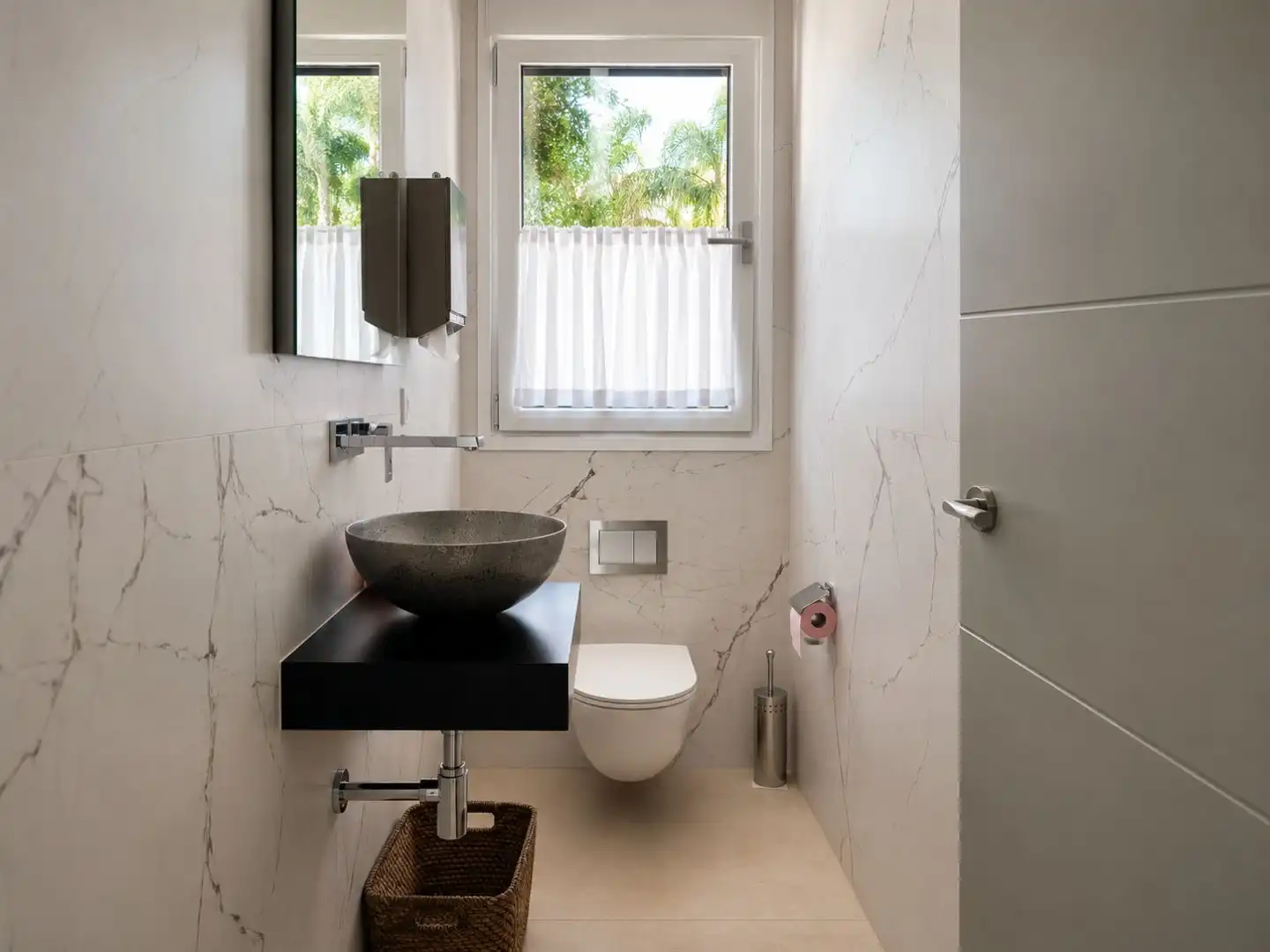 Wohnung zum Verkauf in Calle Santiago de Compostela, 1, Sotogrande Costa Badezimmer von Wohnung zum Verkauf in Sotogrande mit Klimaanlage, Heizung und Privatgarten