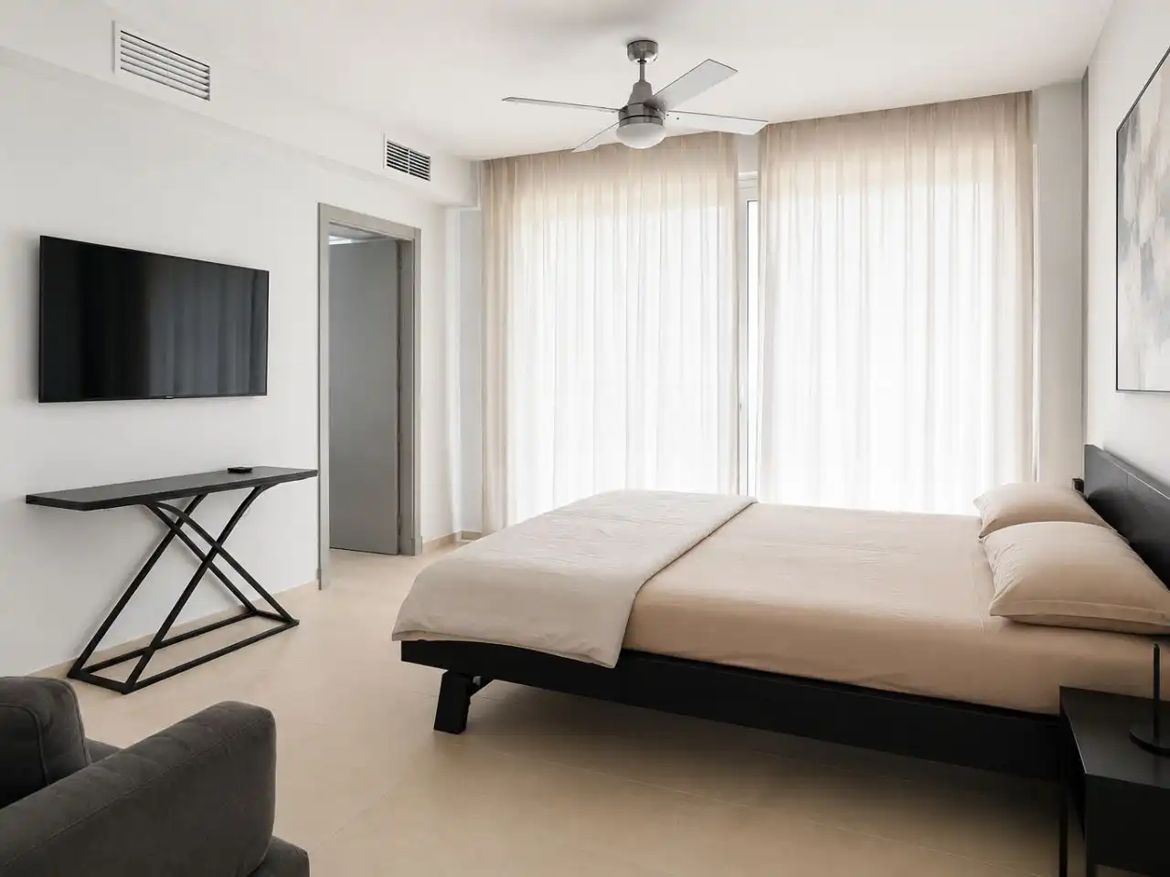 Wohnung zum Verkauf in Calle Santiago de Compostela, 1, Sotogrande Costa Schlafzimmer von Wohnung zum Verkauf in Sotogrande mit Klimaanlage, Heizung und Privatgarten