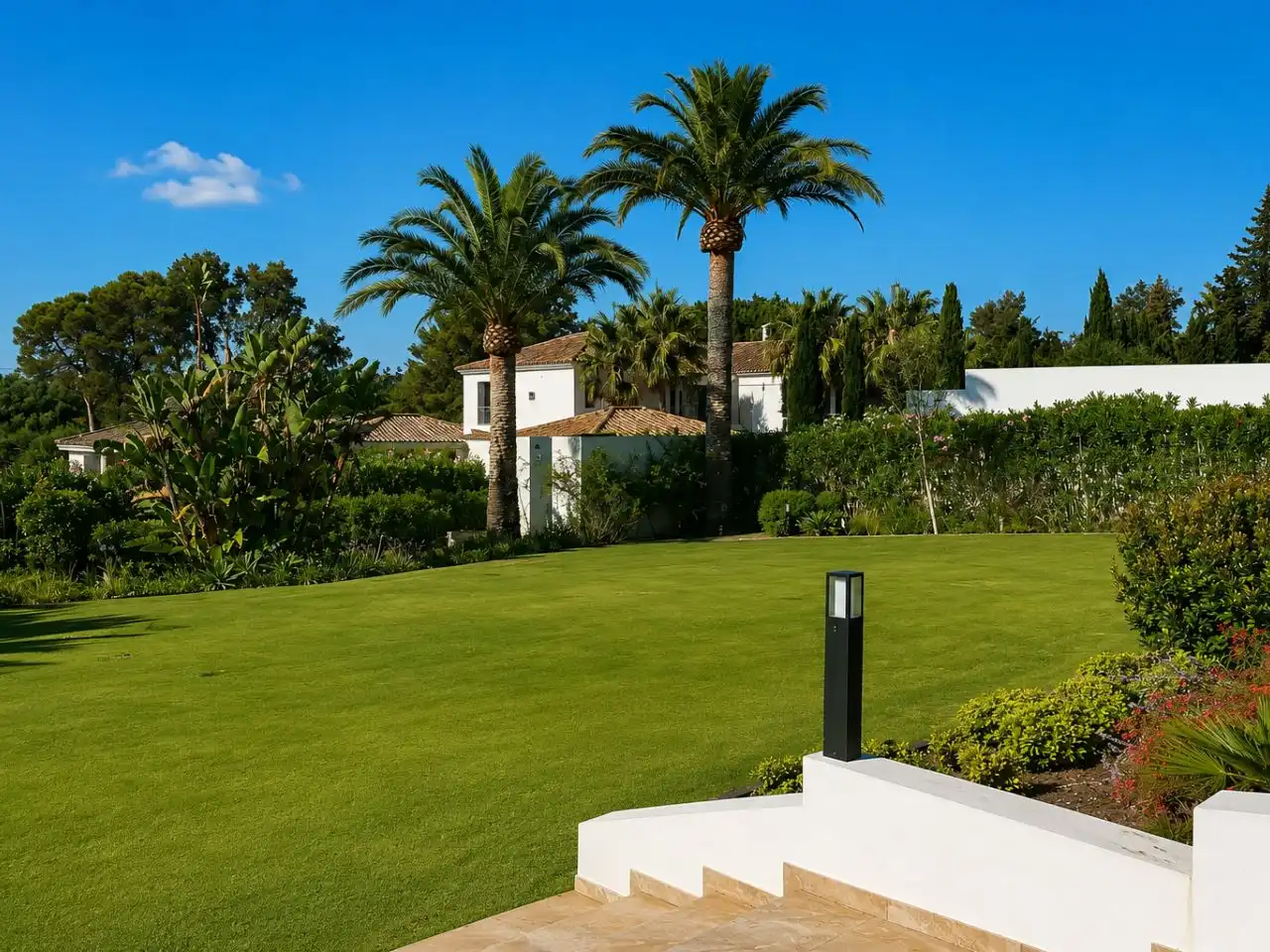 Wohnung zum Verkauf in Calle Santiago de Compostela, 1, Sotogrande Costa Garten von Wohnung zum Verkauf in Sotogrande mit Klimaanlage, Heizung und Privatgarten