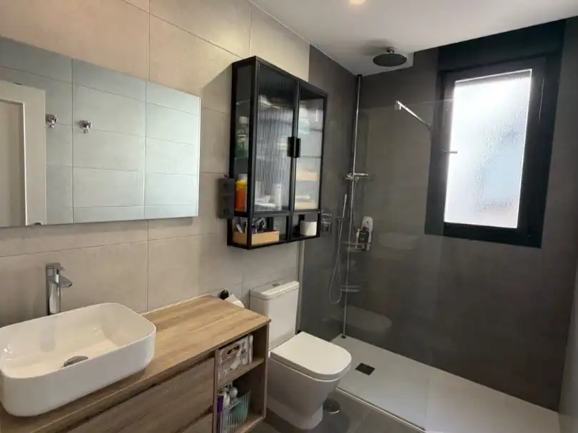 Dúplex en venta en Calle de la Inmaculada, 70, Griñón Baño de Dúplex en venta en Griñón con Aire acondicionado