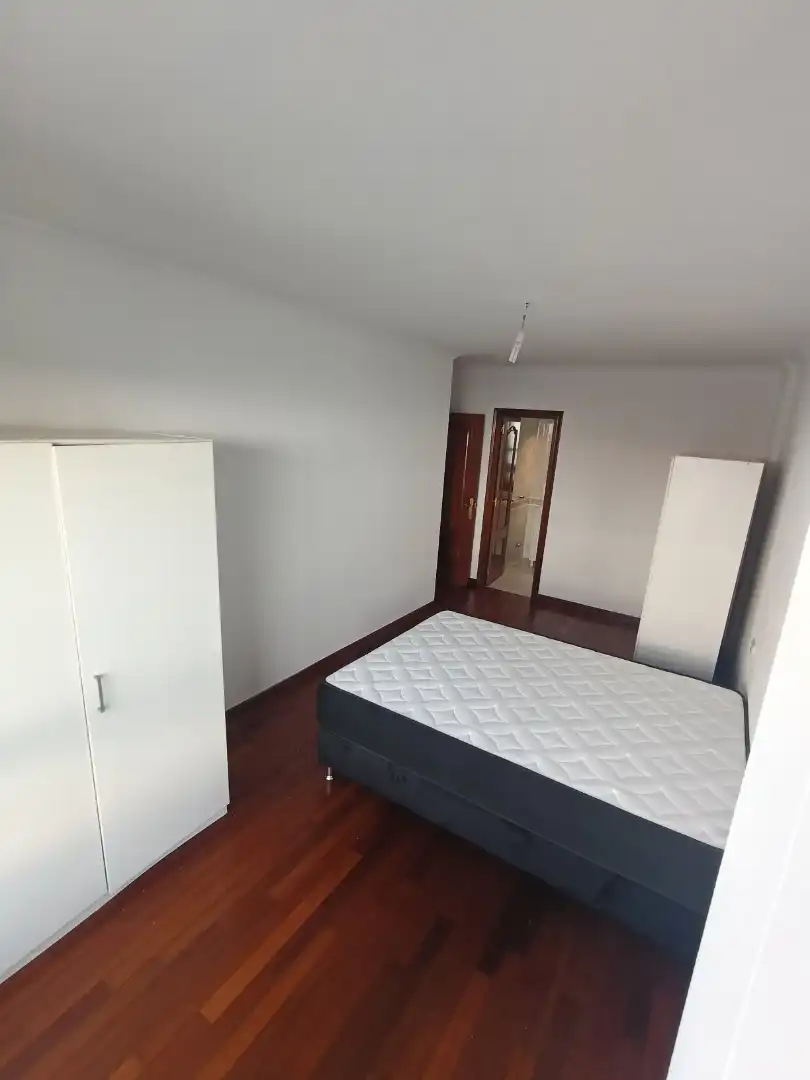 Wohnung zur Miete in Rúa Eduardo Álvarez Carballido, 2, Melide Schlafzimmer von Wohnung zur Miete in Melide mit Parkett, Möbliert und Balkon